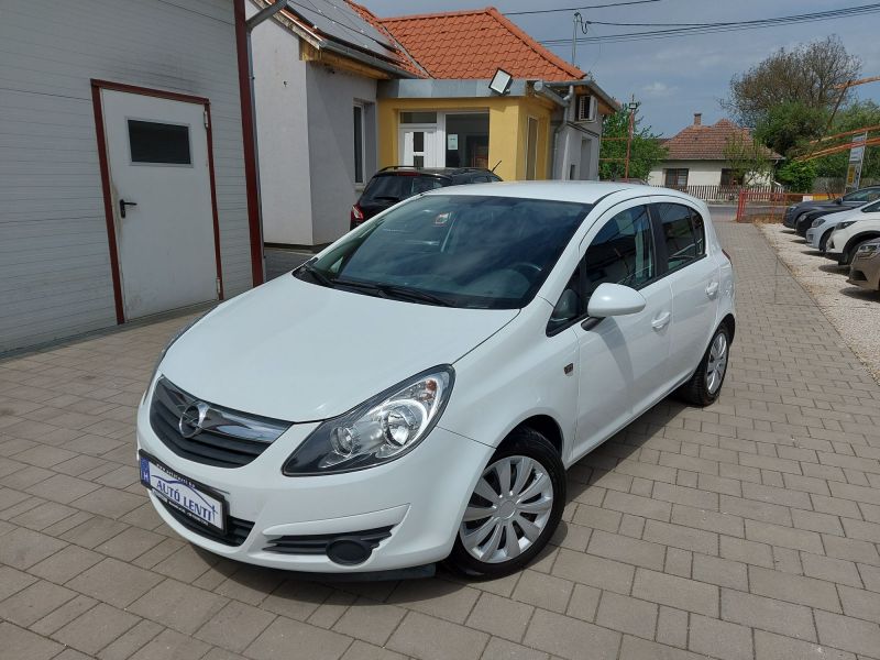Opel Corsa D 1.2 Szervizk 185e km