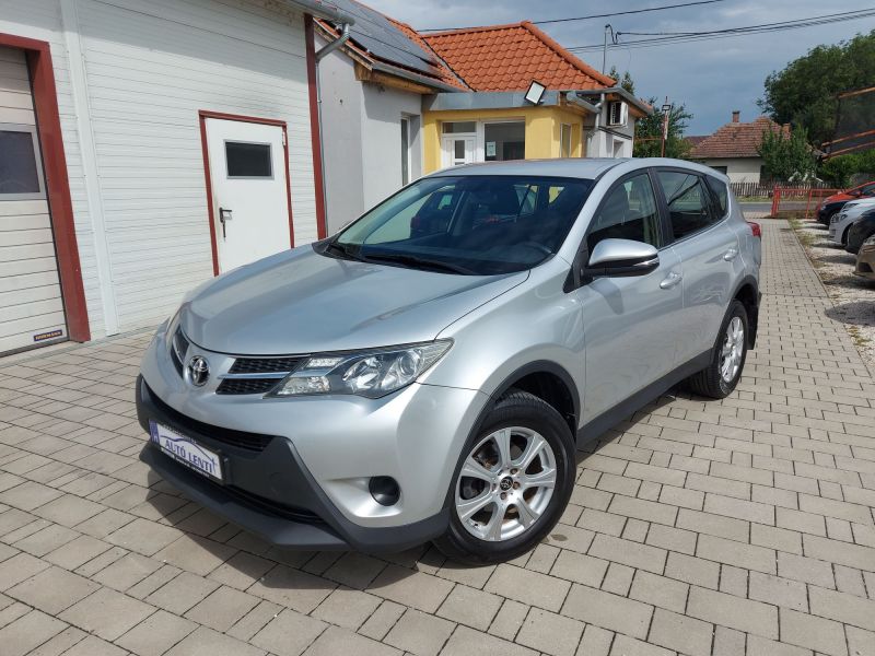 Toyota Rav4 2.0 D4D 143e km Szervizk