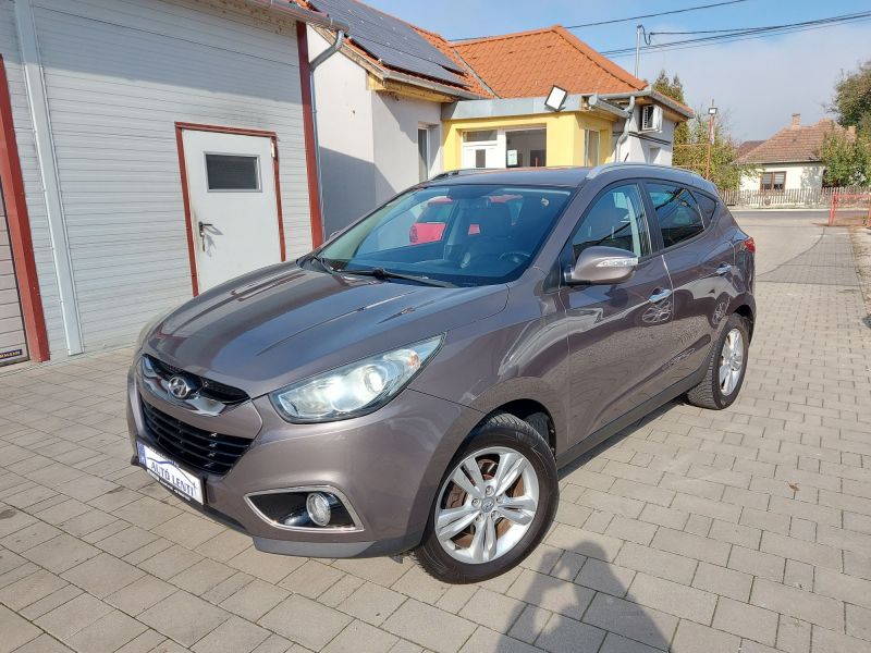 Hyundai IX 35 2.0 CRDi 4WD Szervizk