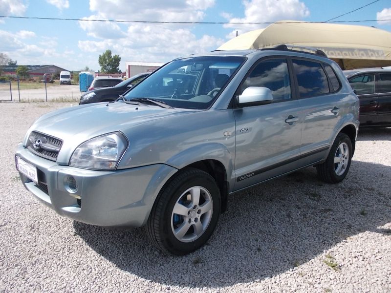 Hyundai TUCSON 2.0
