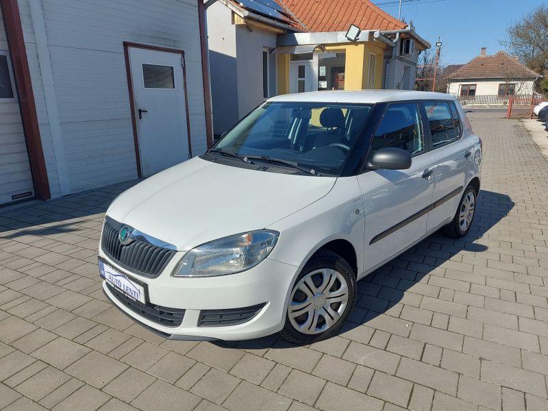 Skoda Fabia 1.2 Szervizk 142e km