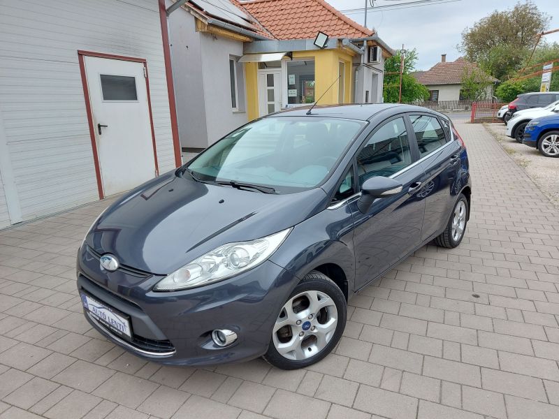 Ford Fiesta 1.25 Szervizk 148e km