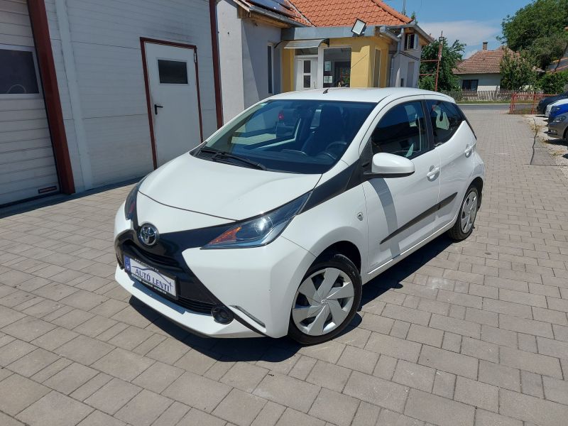 Toyota Aygo X 1.0 Szervizk 110.000 km